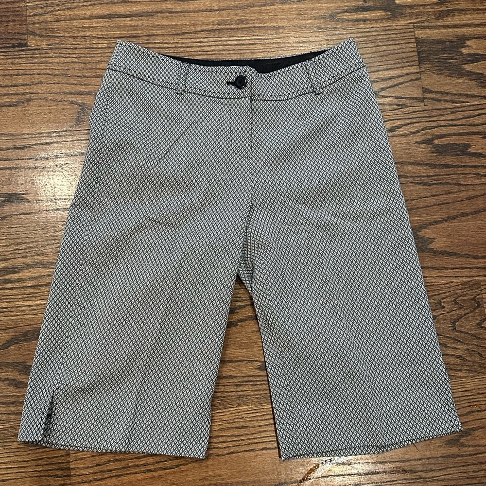 Black house white market shorts, size 0